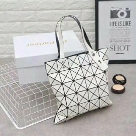 Picture of Issey Miyake Lady Handbags _SKUfw69850282fw